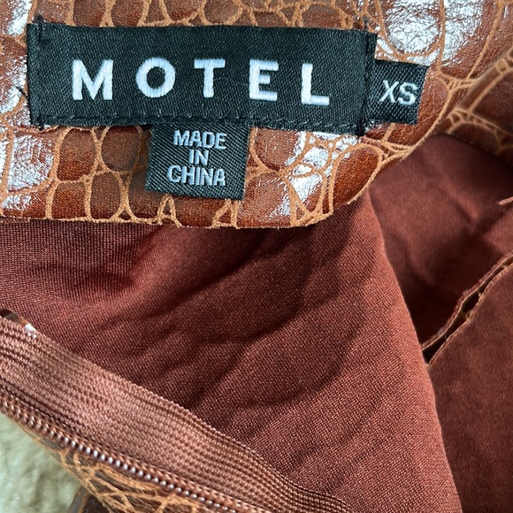 Motel Rocks Mini - Picture 6 of 7